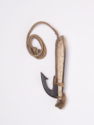 Fishing hooks, “ipa” - Linden-Museum Stuttgart en